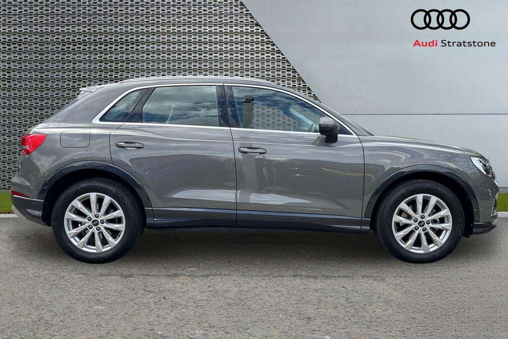 Audi Q3 35 Tfsi Sport 2024 Grey #4