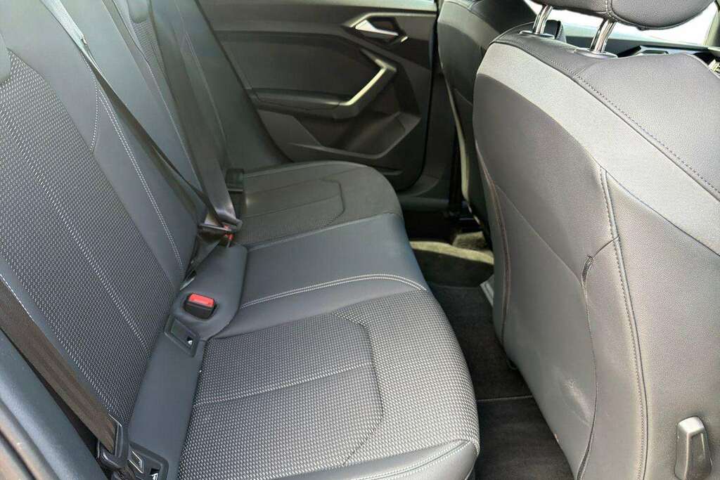 Audi A1 1.0 Tfsi 30 Black Edition Sportback S T #21