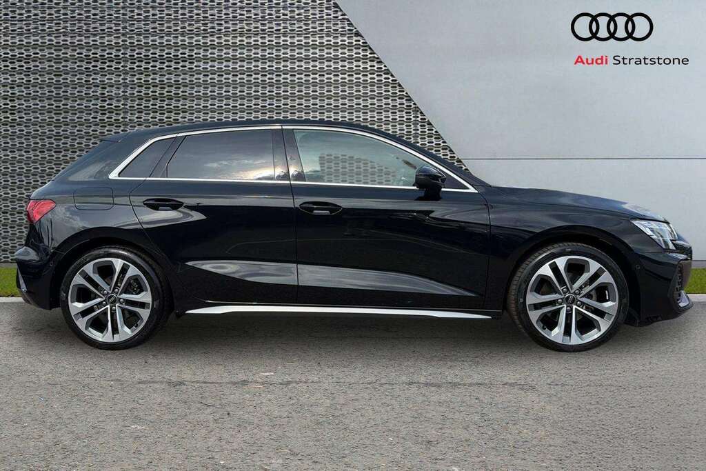 Audi A3 30 Tfsi S Line 2024 Black #4