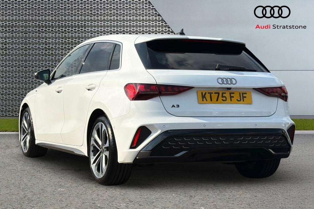 Audi A3 1.5 Tfsi 150 S Line S Tronic 2026  #3