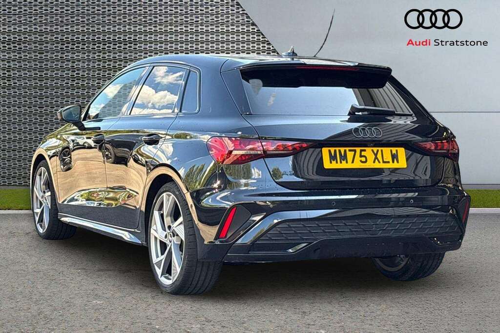 Audi A3 1.5 Tfsi 150 Black Edition S Tronic 2026 Black #3