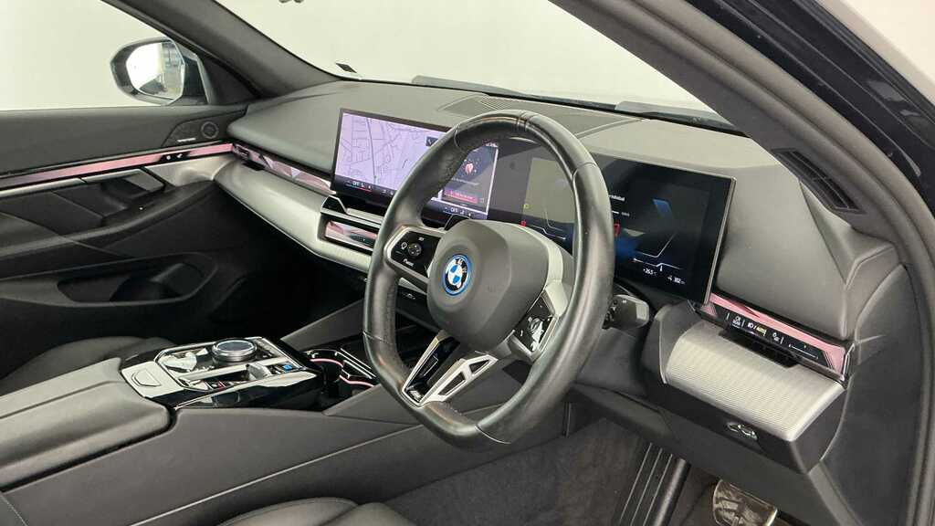 BMW i5 250Kw Edrive40 M Sport Pro 84Kwh 2024 Black #6