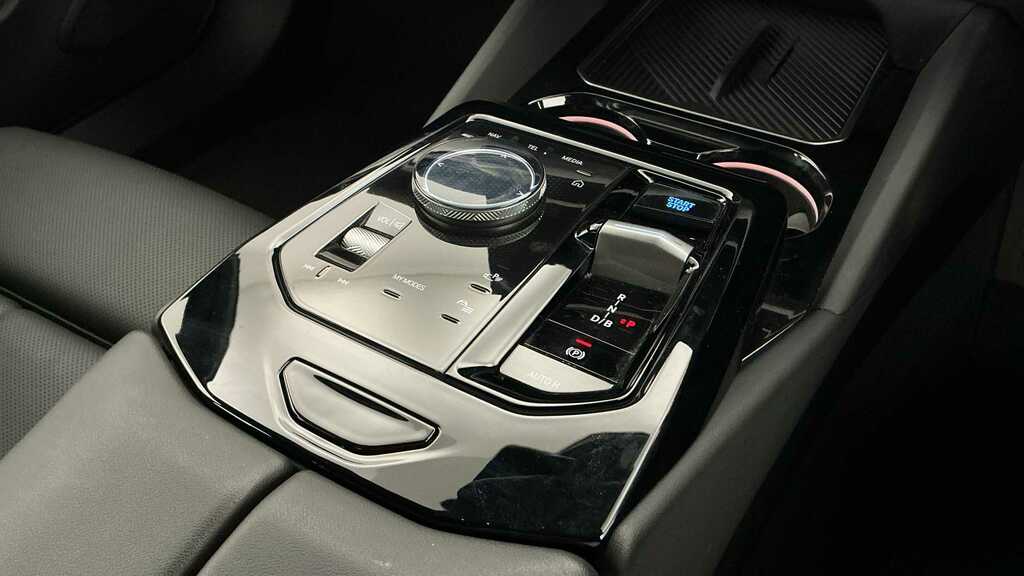 BMW i5 250Kw Edrive40 Sport Edition 84Kwh At Teccmf Black #10