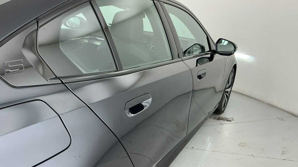 BMW i5 250Kw Edrive40 Sport Edition 84Kwh At Teccmf Black #40