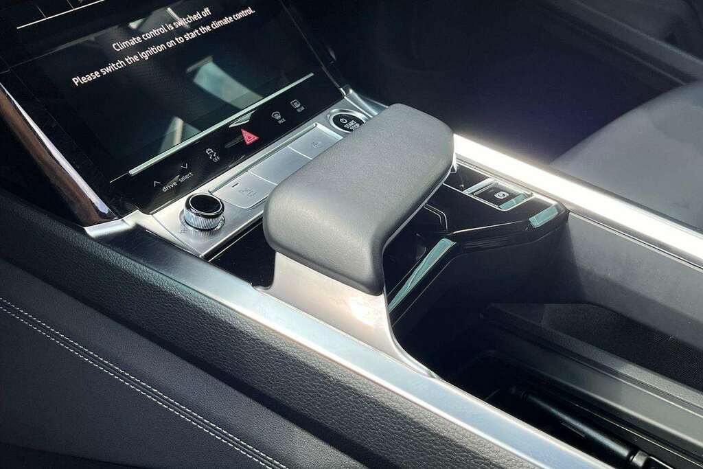 Audi Q8 e tron 300Kw 55 Quattro 114Kwh Vorsprung Grey #15