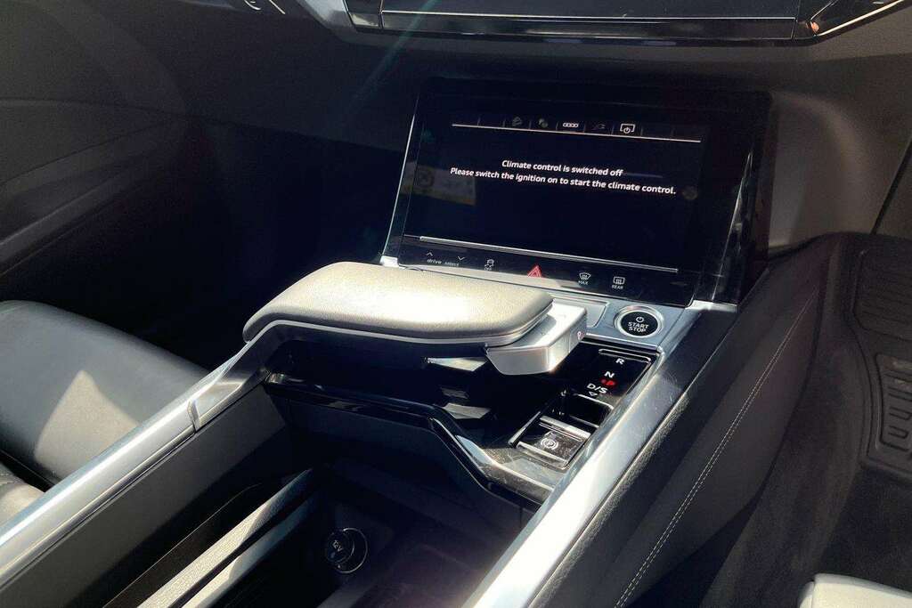 Audi Q8 e tron 300Kw 55 Quattro 114Kwh Vorsprung Grey #39