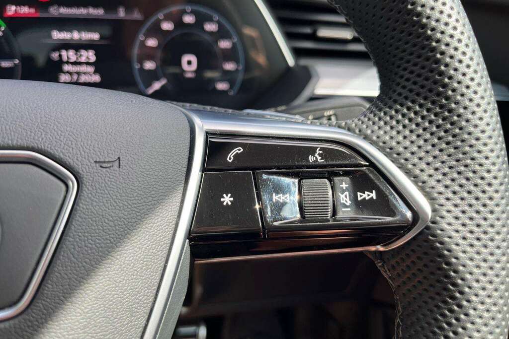 Audi Q8 e tron 300Kw 55 Quattro 114Kwh Vorsprung Grey #17