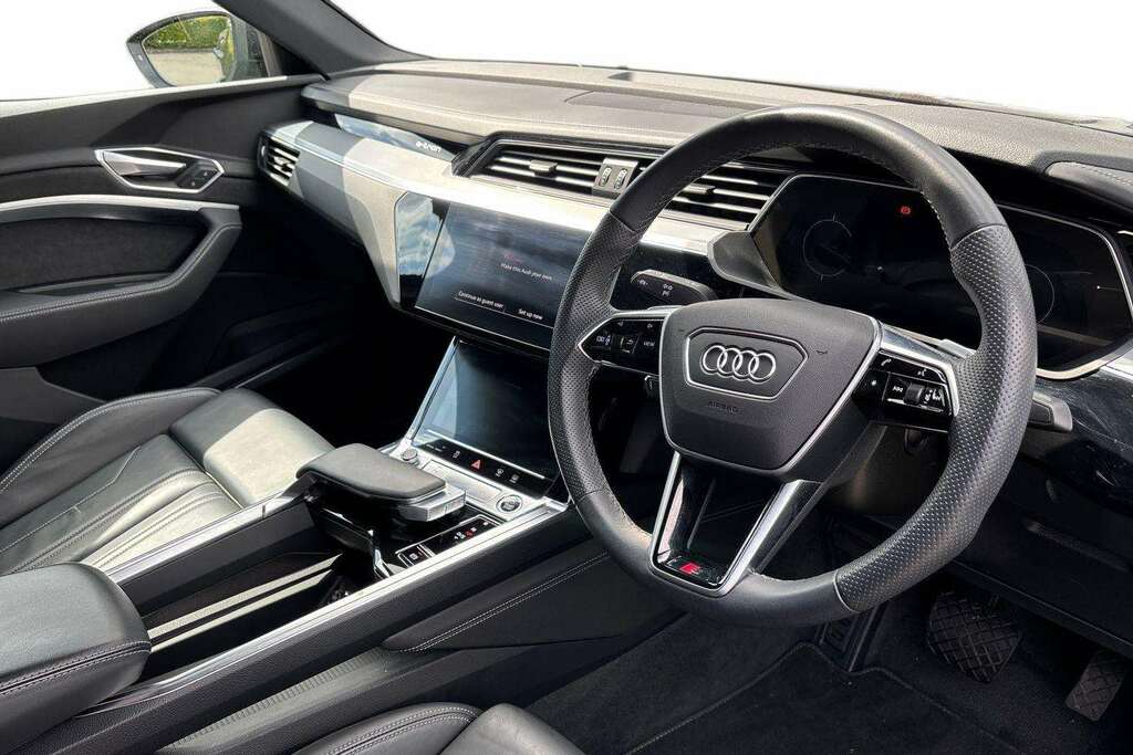 Audi E-tron 300Kw 55 Quattro 95Kwh Black Edition 2023 Black #6