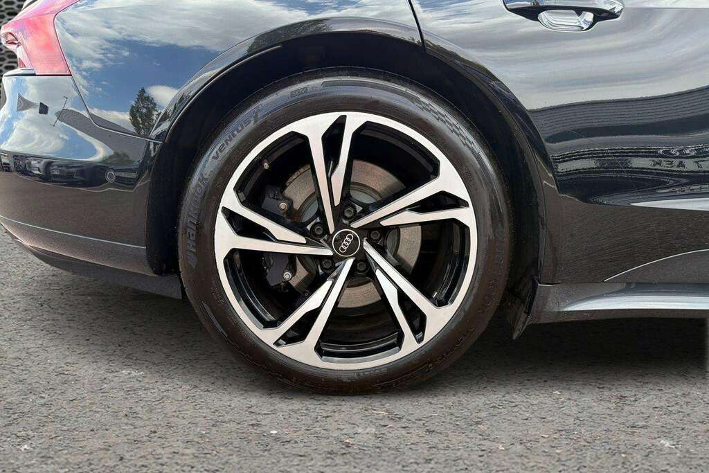 Audi E Tron GT Saloon Quattro 93.4Kwh 476 Ps Grey #11