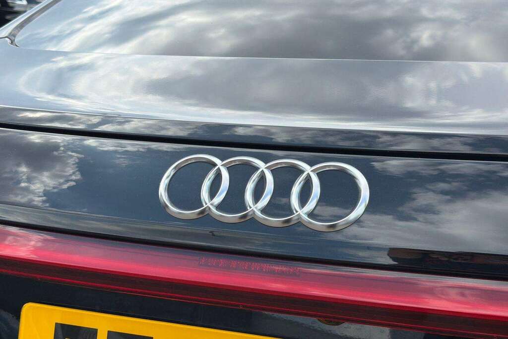 Audi E Tron GT Saloon Quattro 93.4Kwh 476 Ps Grey #12