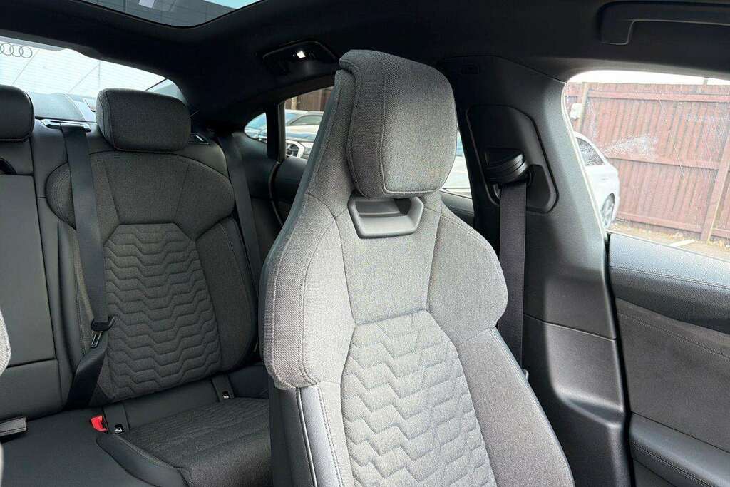 Audi E Tron GT Saloon Quattro 93.4Kwh 476 Ps Grey #37