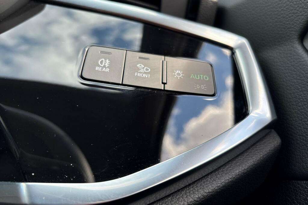 Audi Q3 35 Tdi Black Edition S Tronic 20 Alloy White #34