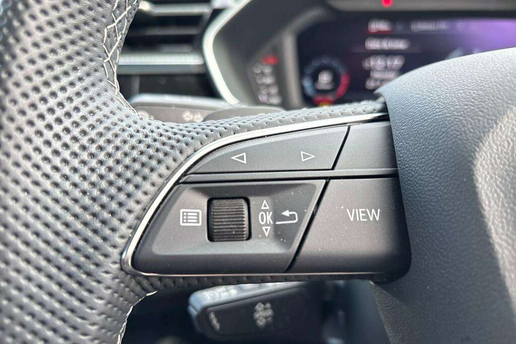 Audi Q3 35 Tdi Black Edition S Tronic 20 Alloy White #16