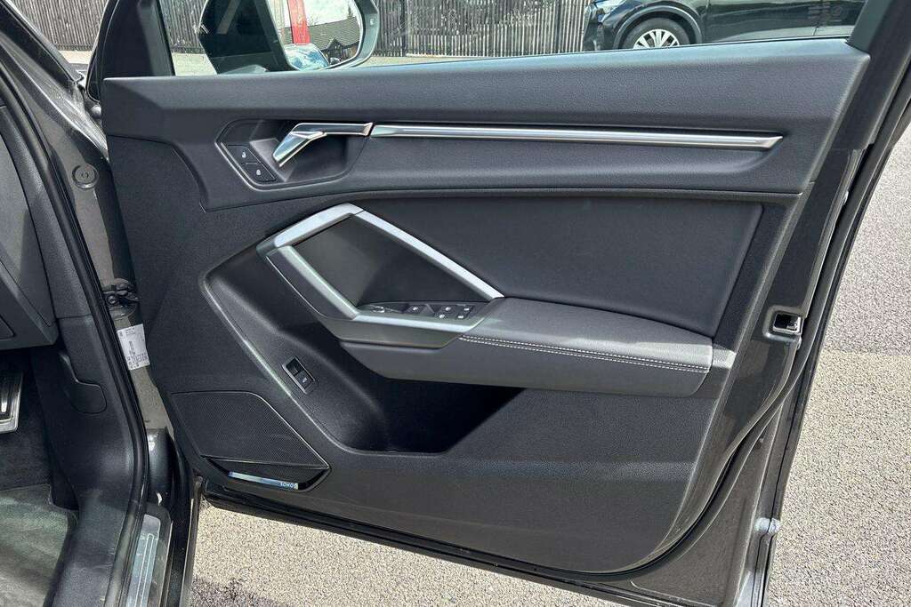 Audi Q3 35 Tdi Black Edition S Tronic 20 Alloy White #39