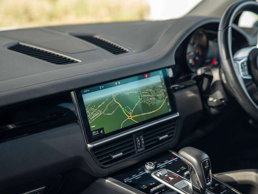 Porsche Cayenne V6 S 2018 White