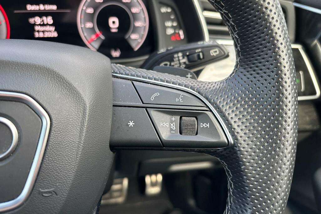 Audi Q8 55 Tfsi Quattro Vorsprung Tiptronic Black #16