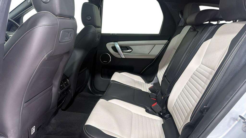 Land Rover Discovery Sport 1.5 P270e Landmark 5 Seat 2026 Silver #4