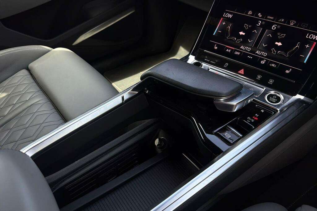 Audi Q8 e tron Sportback Sport 50 E-tron Quattro 250,00 Kw Grey #15