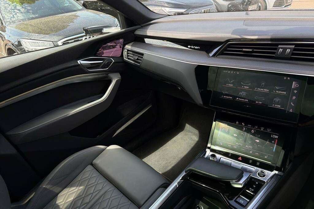 Audi Q8 e tron Sportback Sport 50 E-tron Quattro 250,00 Kw Grey #37