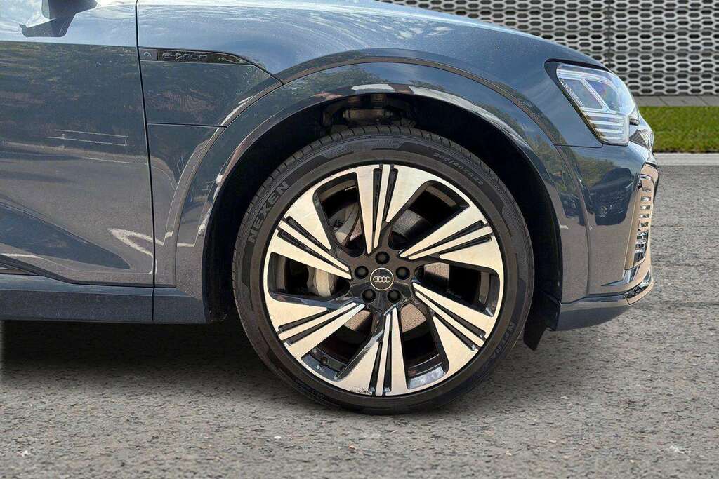 Audi Q8 e tron 300Kw 55 Quattro 114Kwh Vorsprung 2024 Blue #5