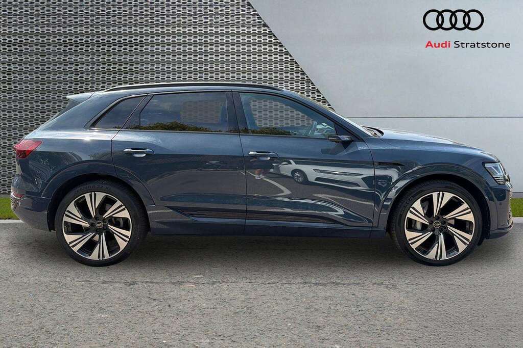 Audi Q8 e tron 300Kw 55 Quattro 114Kwh Vorsprung 2024 Blue #4