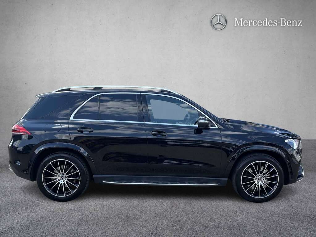 Mercedes-Benz GLE Class 450 4Matic Amg Line Prem 9G-tronic 7 St 2023 Black #3