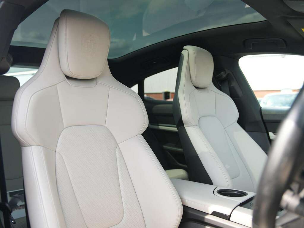 Porsche Taycan Taycan 4 Cross Black #13
