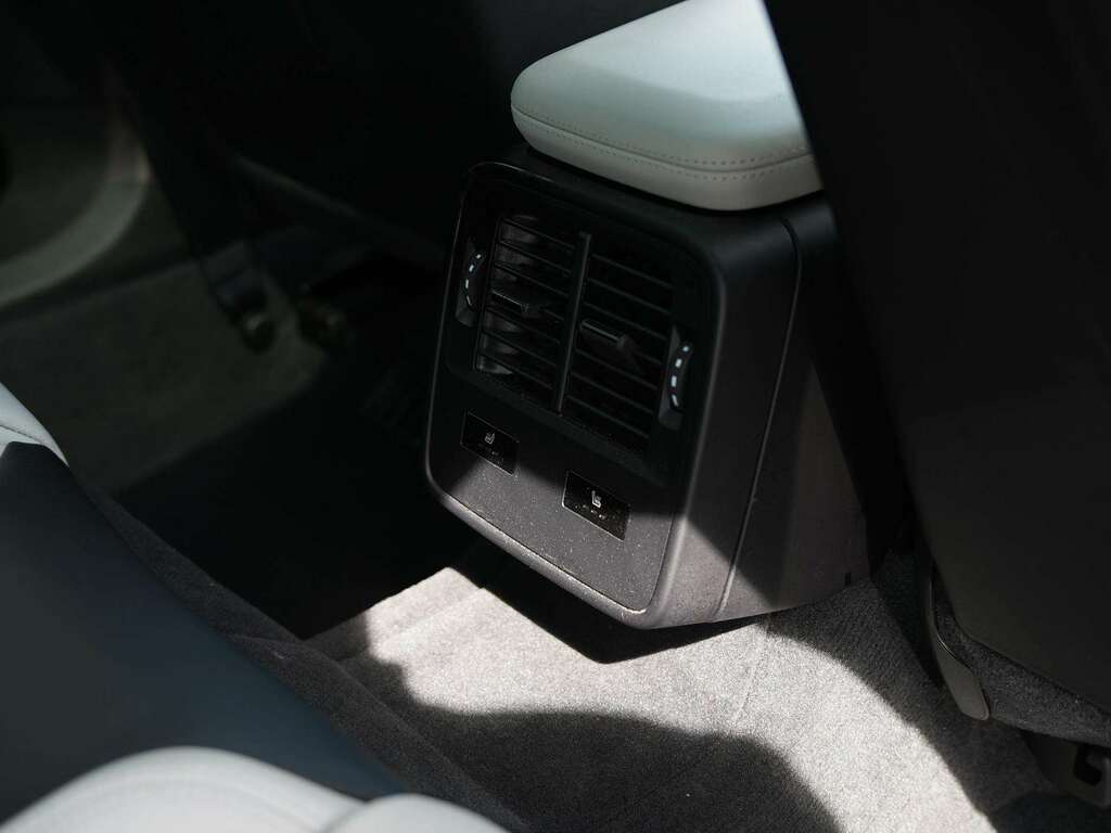 Porsche Taycan Taycan 4 Cross Black #20