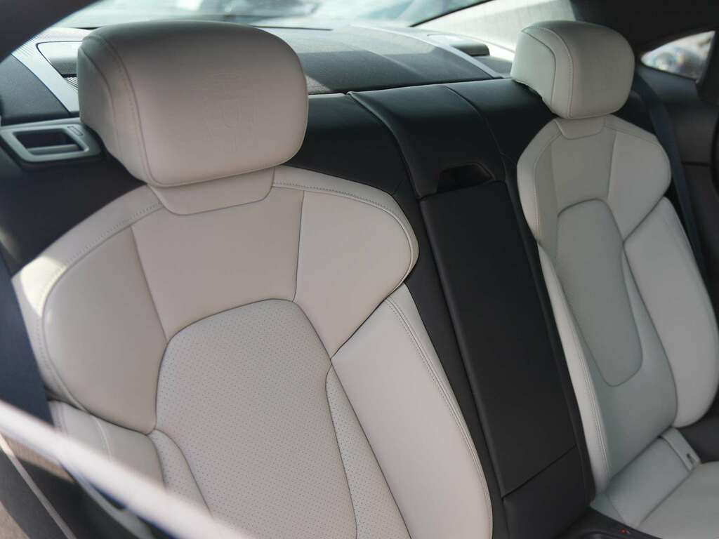 Porsche Taycan Taycan 4 Cross Black #12