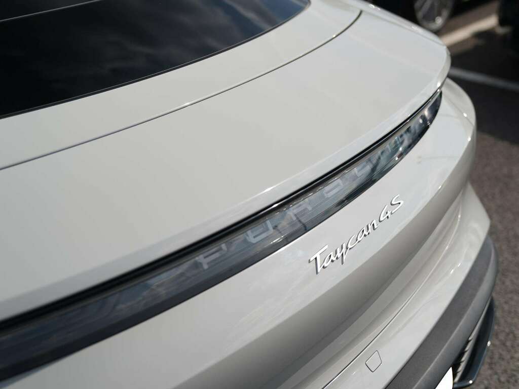 Porsche Taycan Taycan 4 Cross Black #37