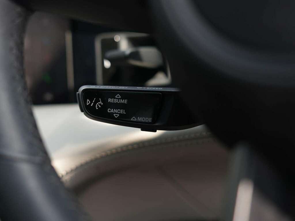 Porsche Taycan Taycan 4 Cross Black #18