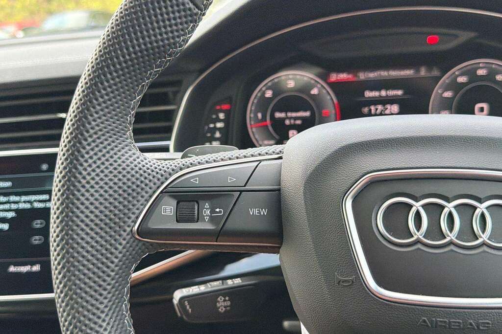Audi Q7 Sq7 Tfsi Quattro Black Edition Tiptronic 2024 White #16