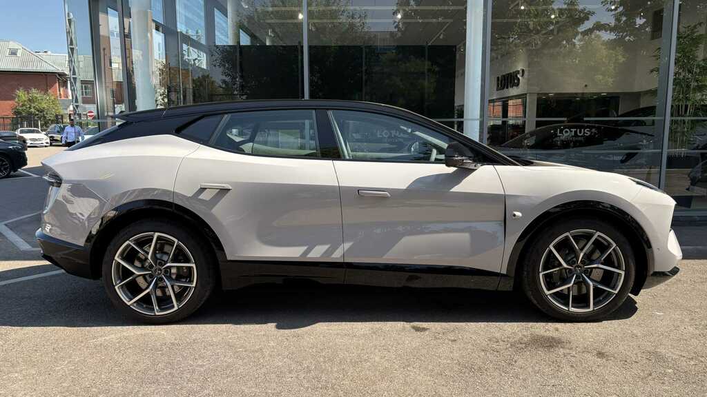 Lotus Eletre 450Kw 600 Gt 112Kwh 2026 Grey #2
