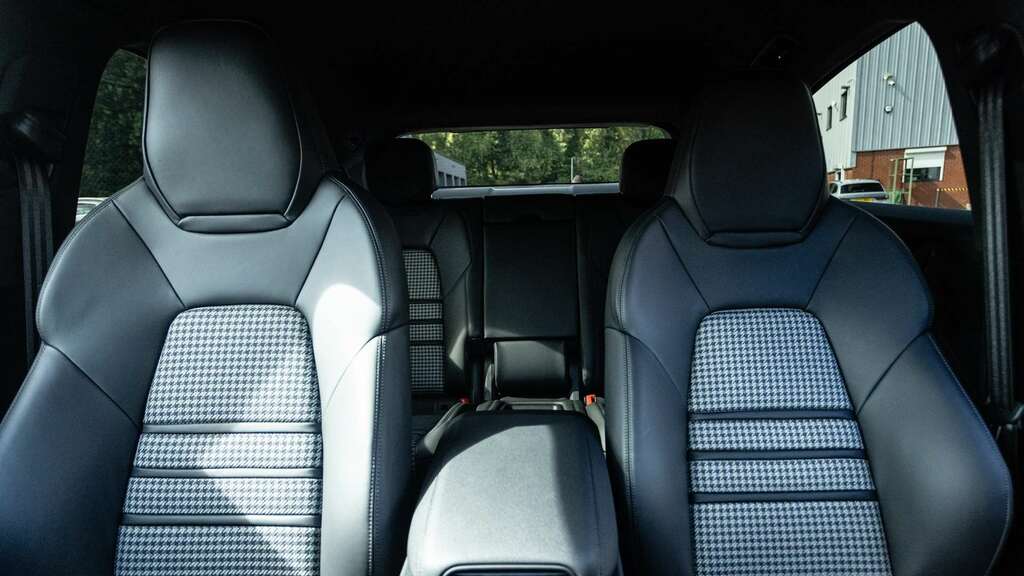 Porsche Cayenne 3.0 V6 E-hybrid 25.9Kwh Suv Plug-in Hyb Blue #15