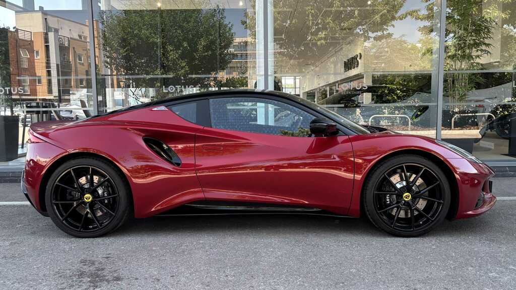 Lotus Emira 3.5 V6 First Edition 2026 Red #2