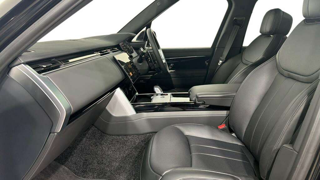 Land Rover Range Rover 3.0 P460e Hse 2026 Black #3