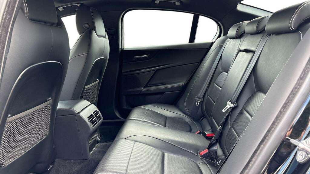 Jaguar XE 2.0 Ingenium R-sport 2018 Black #4