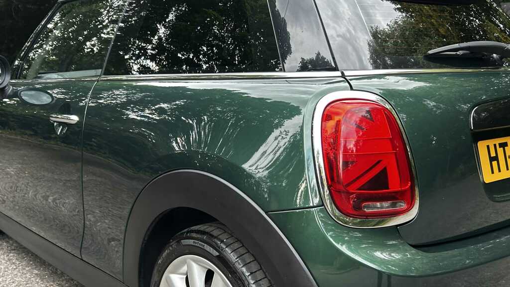 Mini Hatch 1.5 Cooper Classic II Comfortnav Pack 2018 Green #6
