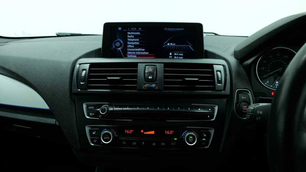 BMW 1 Series 116I Sport White #8