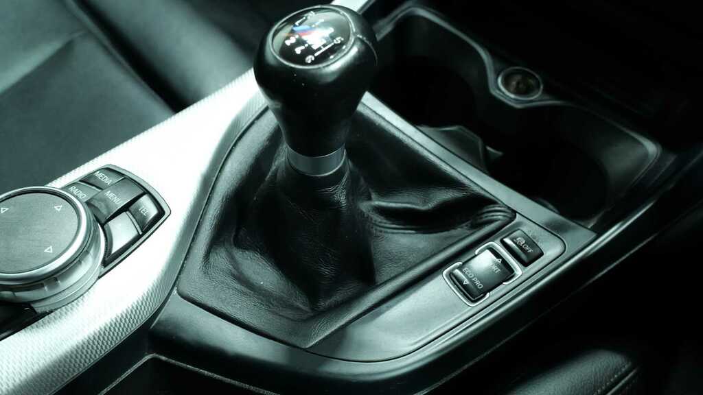 BMW 1 Series 116I Sport White #19