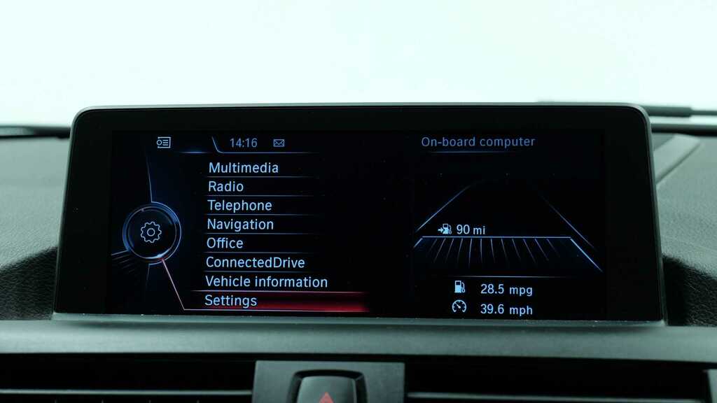 BMW 1 Series 116I Sport White #22