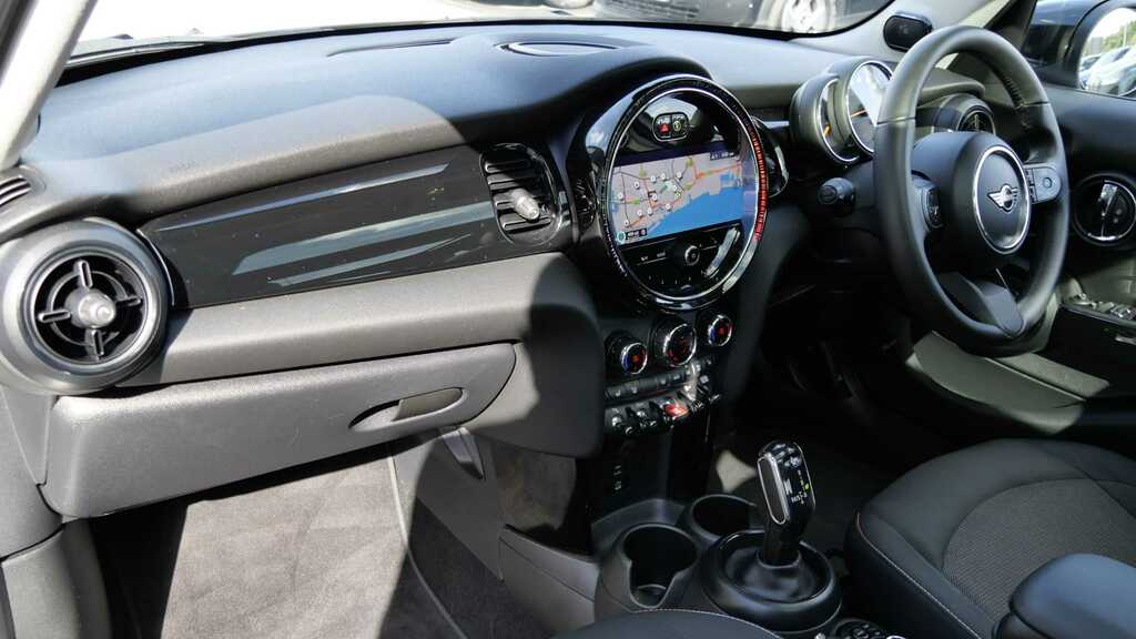 Mini Hatch 1.5 Cooper Classic Premium Plus 2022 White #6