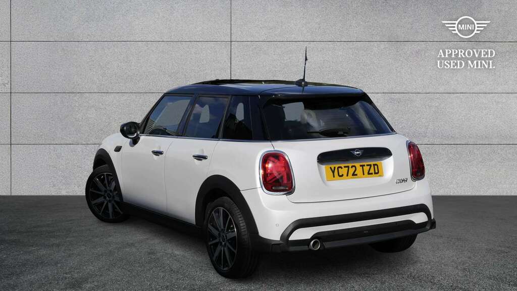 Mini Hatch 1.5 Cooper Classic Premium Plus 2022 White