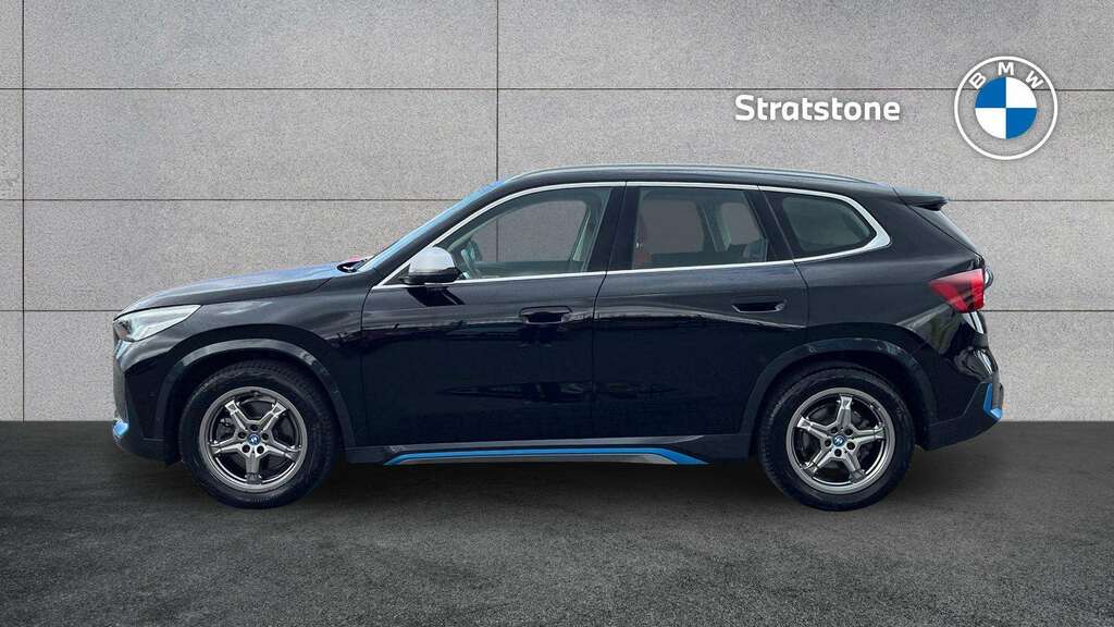 BMW iX1 230Kw Xdrive30 Xline 65Kwh 2023 Black #4