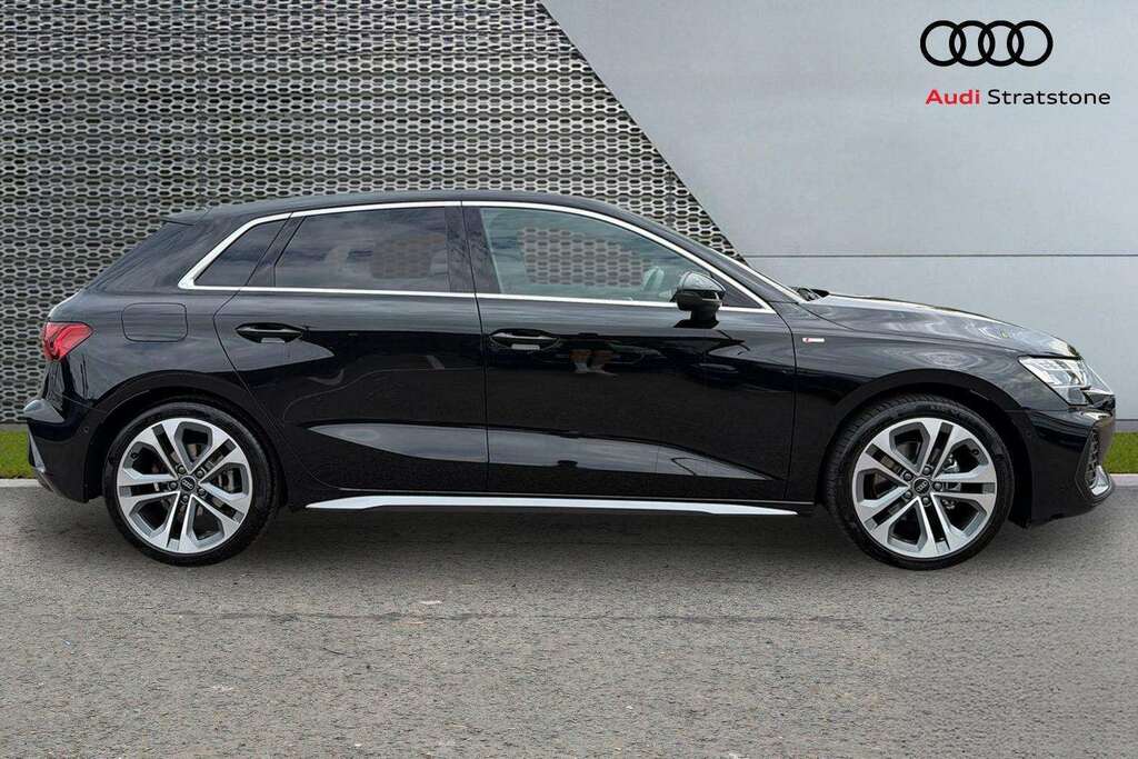Audi A3 1.5 Tfsi 150 S Line S Tronic 2025 Black #4