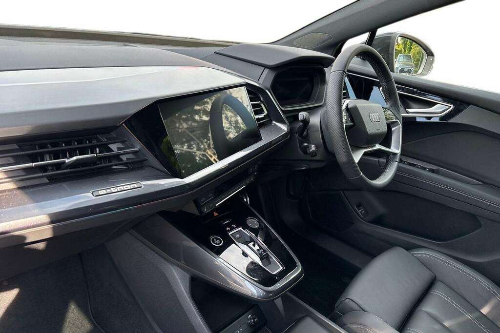 Audi Q4 E Tron 150Kw 40 63Kwh S Line Leather 2026 Black #2