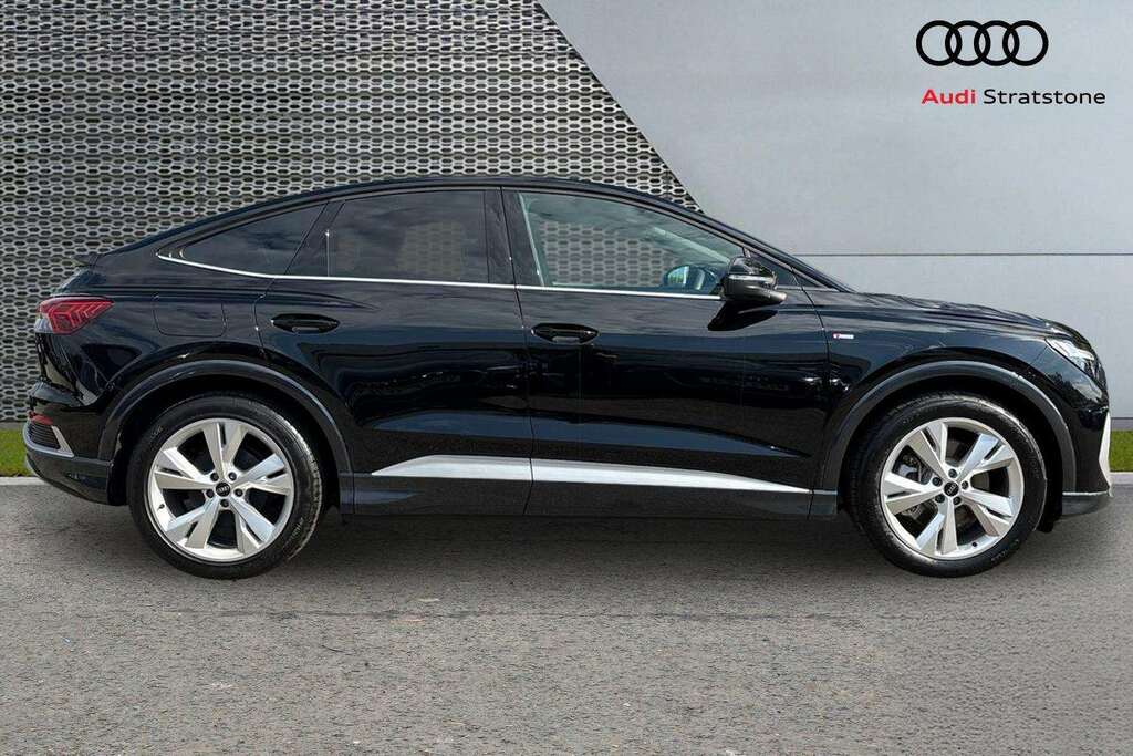 Audi Q4 E Tron 150Kw 40 63Kwh S Line Leather 2026 Black #4