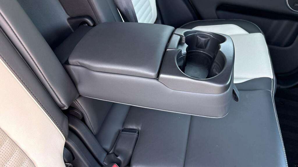 Land Rover Discovery Sport D200 Dynamic Hse Silicon Silver Silver #35