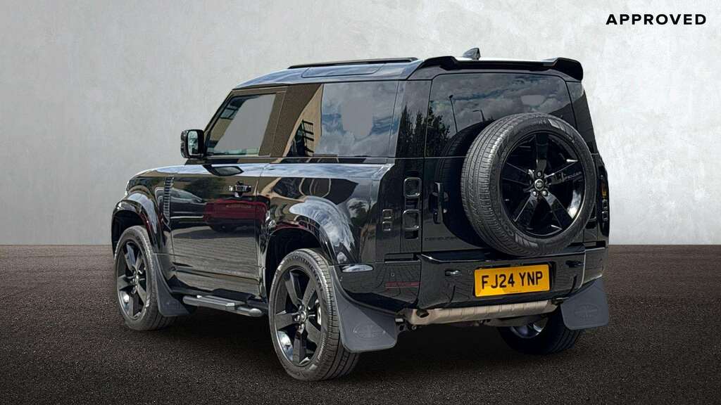 Land Rover Defender 90 2.0 P300 X-dynamic Hse 90 2024 Black #2