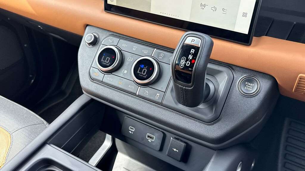 Land Rover Defender 90 3.0 D300 Mhev X-dynamic Hse Suv 4W Green #13